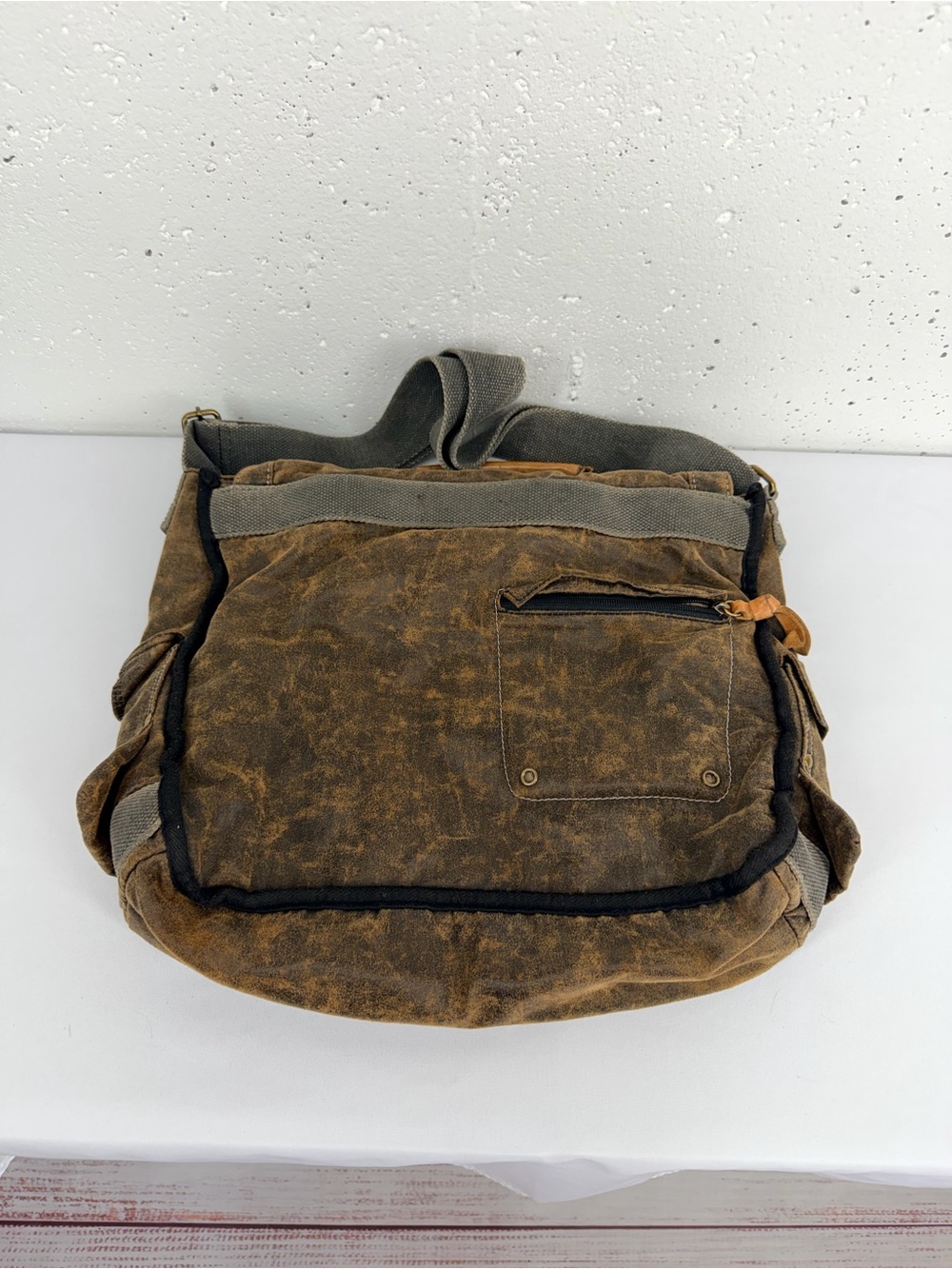 Bed Stu brown distressed leather crossbody messenger bag READ - Picture 4 of 16
